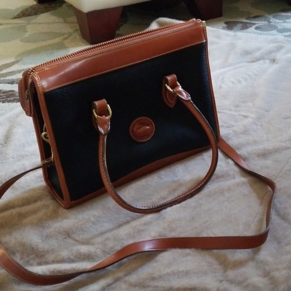 Dooney and Bourke vintage tan and black leather - Picture 1 of 8